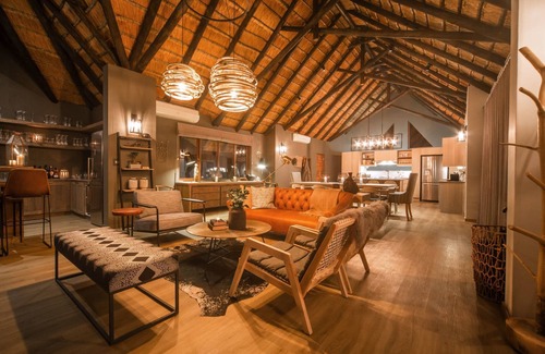 Pilanesberg National Park Cabin | Nkala Safari Lodge