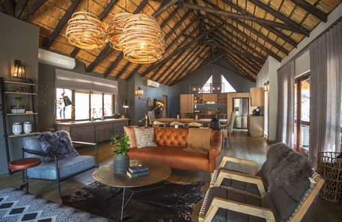 Pilanesberg National Park Cabin | Nkala Safari Lodge