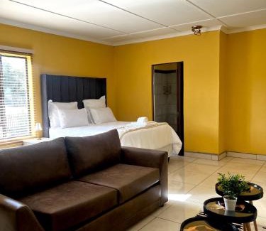 Ladysmith House | NKGuestHouse