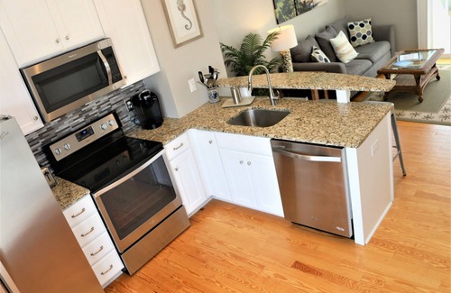 Atlantic Beach House | nLuxury Atlantic Beach Retreat-2 Masters-Pool-Steps to Ocean-Restaurants & Bars