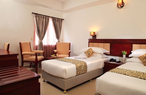 Thrippunithura Hotel | NM Royale County