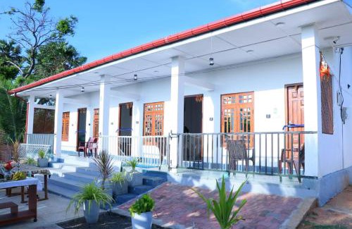 Trincomalee Villa | NMK Trinco Holiday Inn