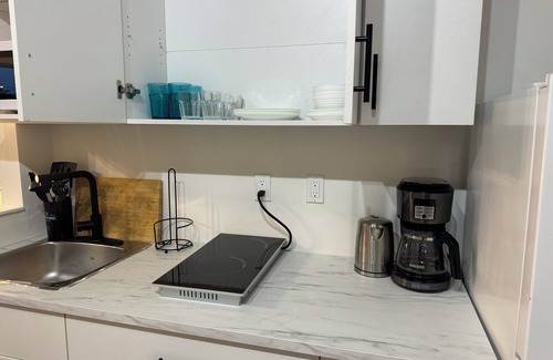 Northeast Edmonton Apartment | nMonthly Disc | Fast Wi-Fi -13
