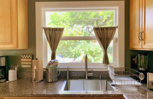Temescal House | nnBoutique Garden Apartment -Temescal, Oakland - just 2 blocks from BART