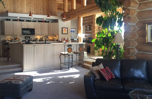 East Glacier Park Village Cabin | nnGreyWood… Awe Inspiring Authentic Log Home in East Glacier Park!