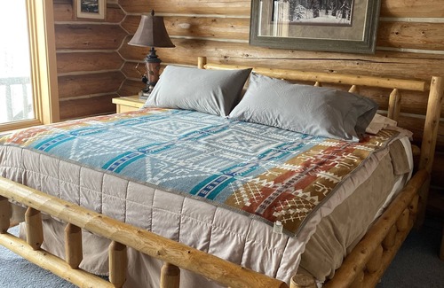 East Glacier Park Village Cabin | nnGreyWood… Awe Inspiring Authentic Log Home in East Glacier Park!