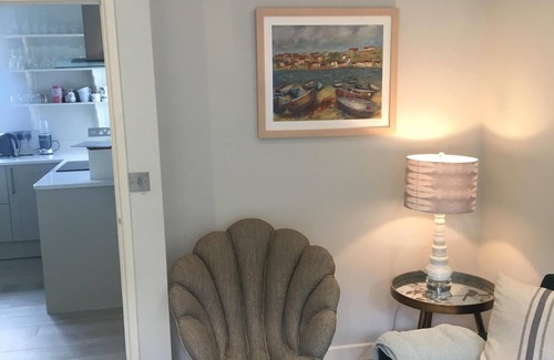 Salcombe House | nnStylish House minutes from Sandy Beaches