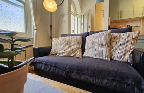 St. Mawes Cottage | No 1 - an apartment that sleeps 2 guests in 1 bedroom