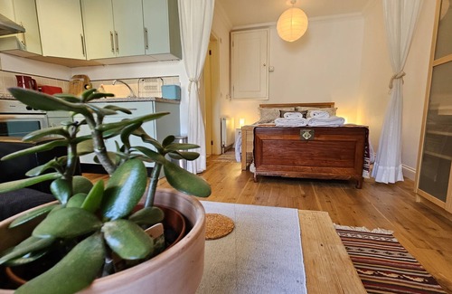 St. Mawes Cottage | No 1 - an apartment that sleeps 2 guests in 1 bedroom