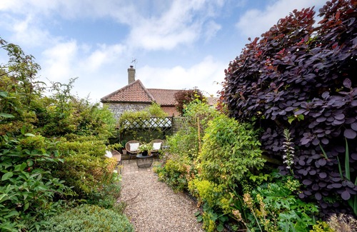 Castle Acre House | No.1 Baileygate Cottages