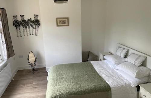 Fenny Stratford House | No 1 Staplehall Road - Beautiful Home