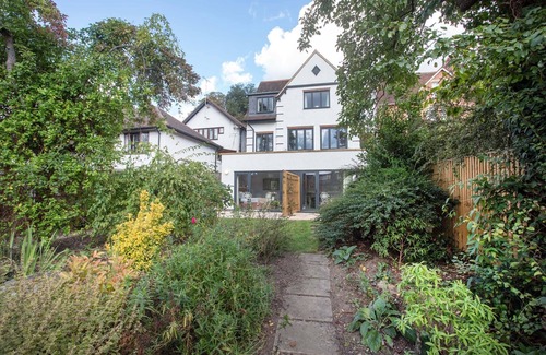 Oxford Apartment | No.192 Oxford - Studio Apartment with Garden View