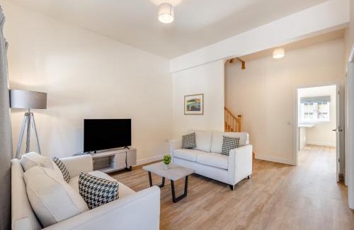 Felton House | No 2 - Chepstow - Uk47937