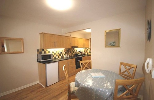 Clifden House | No 2 Clifden Court luxurious 2 bedroom townhouse
