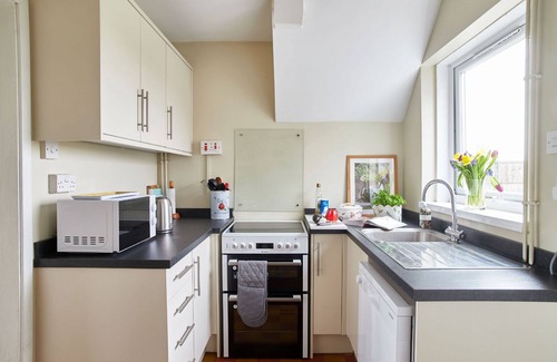 Swaffham Apartment | No 2 , Sparham Hall - sleeps 5 guests in 3 bedrooms
