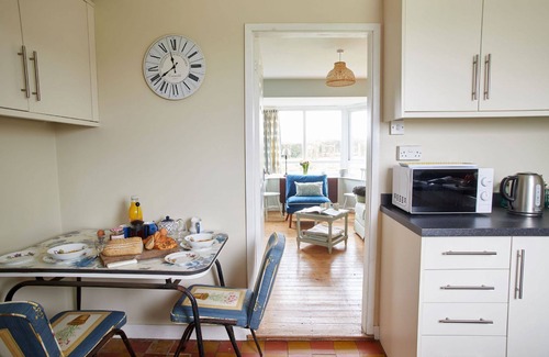Swaffham Apartment | No 2 , Sparham Hall - sleeps 5 guests in 3 bedrooms