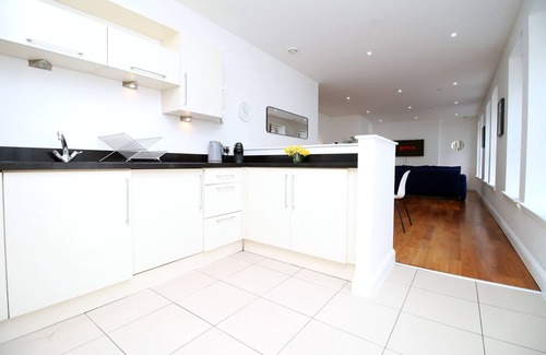 Castle Quarter Apartment | No.2 Under the Clock by SSW - Cardiff City Centre