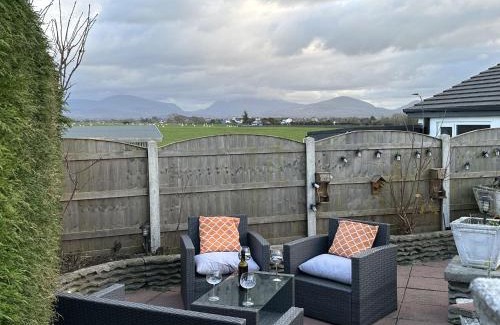 Gaerwen House | No 23 Snowdon View