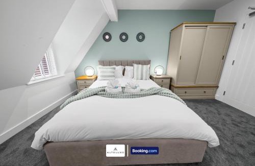 Burnham-on-Sea House | No 26 6 Bedroom House By AltoLuxoExperience Short Lets & Serviced Accommodation With Free Wifi