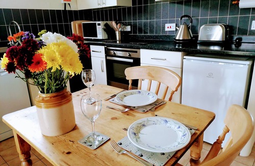 Stowmarket Cottage | No 3 Barn Cottages Sleeps 2 (1 Bedroom)