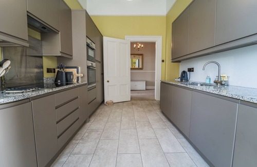Plymouth Apartment | No 4 1 Elliot Terrace Luxury large designer apartment with stunning sea views over Hoe and Plymouth