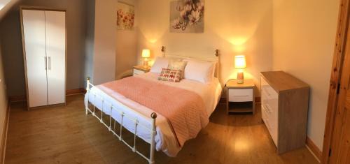 Portsalon House | No 4 Ballymastoker Cottage