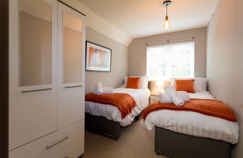 Headington Apartment | No.8 Beech Lodge Stylish Modern Contemporary 2 Bedroom Apartment in Headington