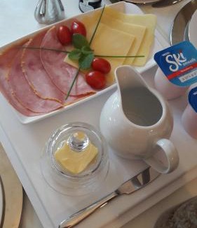 Wolverhampton Bed & Breakfast | No.9