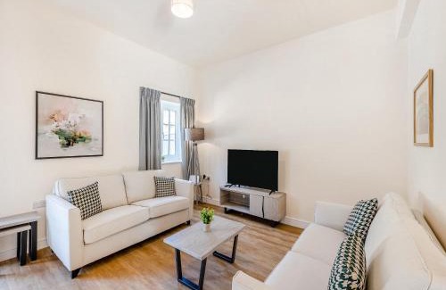 Felton House | No 9 - Haydock - Uk47938