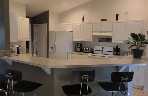 Trafalgar Villa | * No additional costs for electricity, pool heating, pool use and internet *