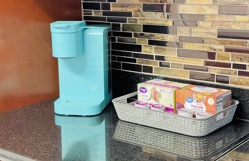 Las Vegas House | No Cleaning Fee! 7 beds Close to LV Strip & much more w/pool to cool Book Now!