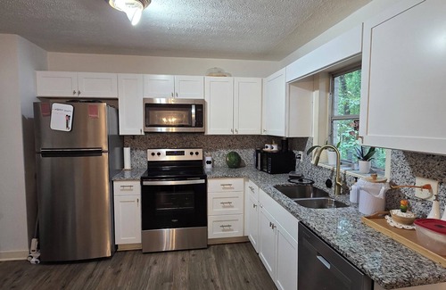 Marietta House | No cleaning fee and affordable rates. The Room 2