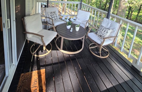 Marietta House | No cleaning fee and affordable rates. The Room 2