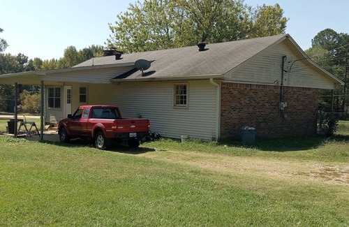 Corinth House | No cleaning or hidden fees. Close to Shiloh, Pickwick and wedding venues.