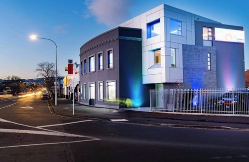 Dunedin City Centre Apartment | No Fuss, Boutique Private Studio Room by Aotearoa Escapes