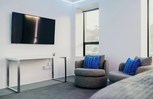 Dunedin City Centre Apartment | No Fuss Studio Room by Aotearoa Escapes