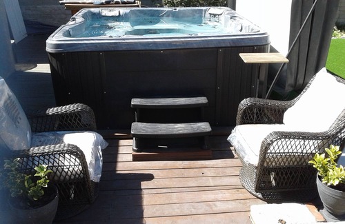 North Hollywood House | No.Ho. Pool House Suite & Private Bdrm 2ba!.