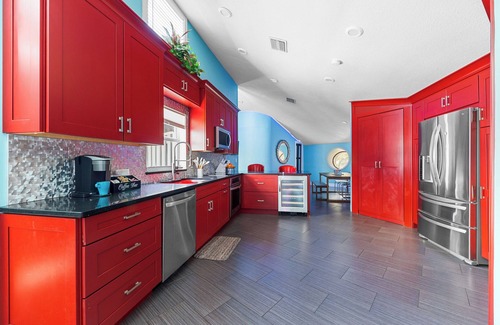 Palm Beach Gardens House | No need to leave this home because we have it all at the Turtle Shack