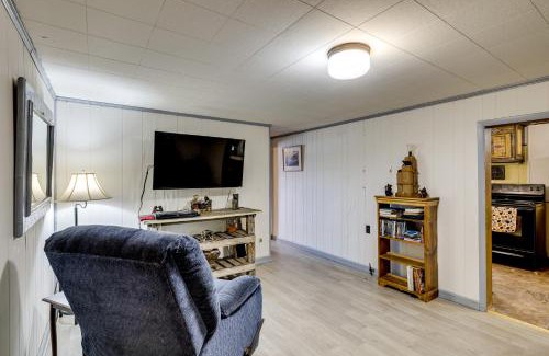 Langston House | No Pet Fee! Family Cabin 2 Mi to Lake Guntersville