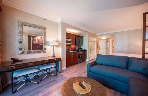 Las Vegas Condo | No Resort Fee Strip View Balcony+ Free Valet+ Pool