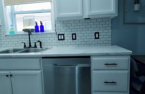 Detroit House | No Smoking 3-bedroom house in Detroit with theater room, gaming consoles & GYM