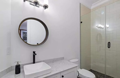Guildford House | No Worry hot summer .Here is Super Air Conditioner . Super big luxuary house.