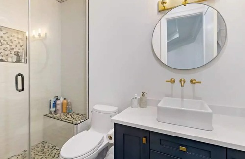 Guildford House | No Worry hot summer .Here is Super Air Conditioner . Super big luxuary house.