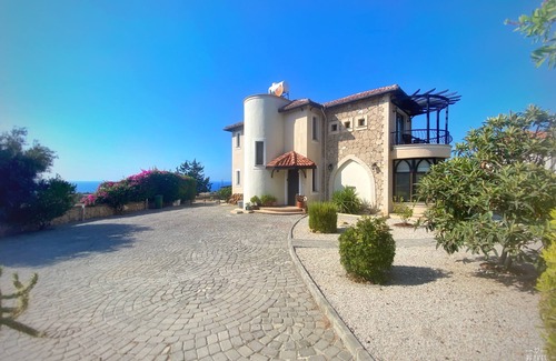 Esentepe Villa | No1 The Lanterns, Peake’s Retreats North Cyprus