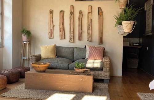 Mansle Bed & Breakfast | No12 is a unique, riverside boutique B&B. Rm2