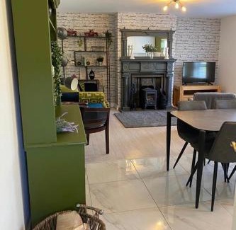 Moville Apartment | No2 at Rosebank Apartments