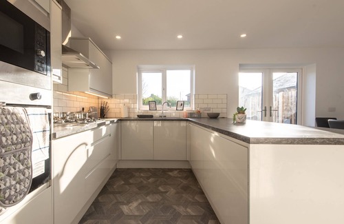Doncaster House | No205, 3 bed House/parking, sleeps 6 in Doncaster