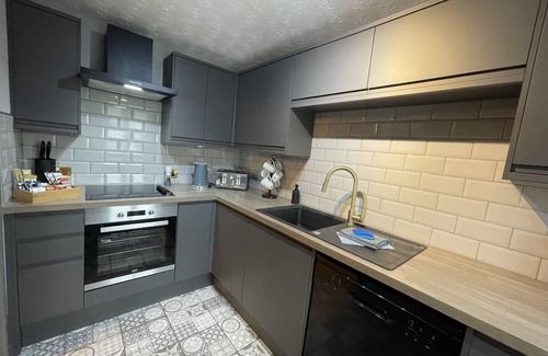 Leamington Spa Apartment | No24 - 2-bed Boutique Apartment - Hosted by Hutch