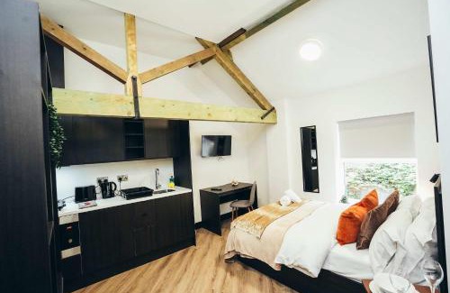 Derby Apartment | No46 Stylish City Studio Apartment, By DerBnB
