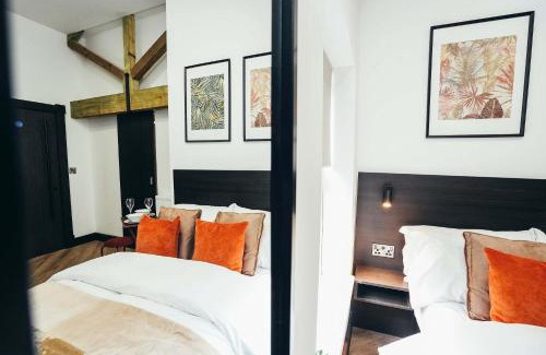 Derby Apartment | No46 Stylish City Studio Apartment, By DerBnB